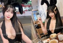 吃韓式燒肉偶遇「爆乳兔女郎」！深V快開到肚臍，整頓飯都充滿奶香-蜗牛扑克官方-GG扑克